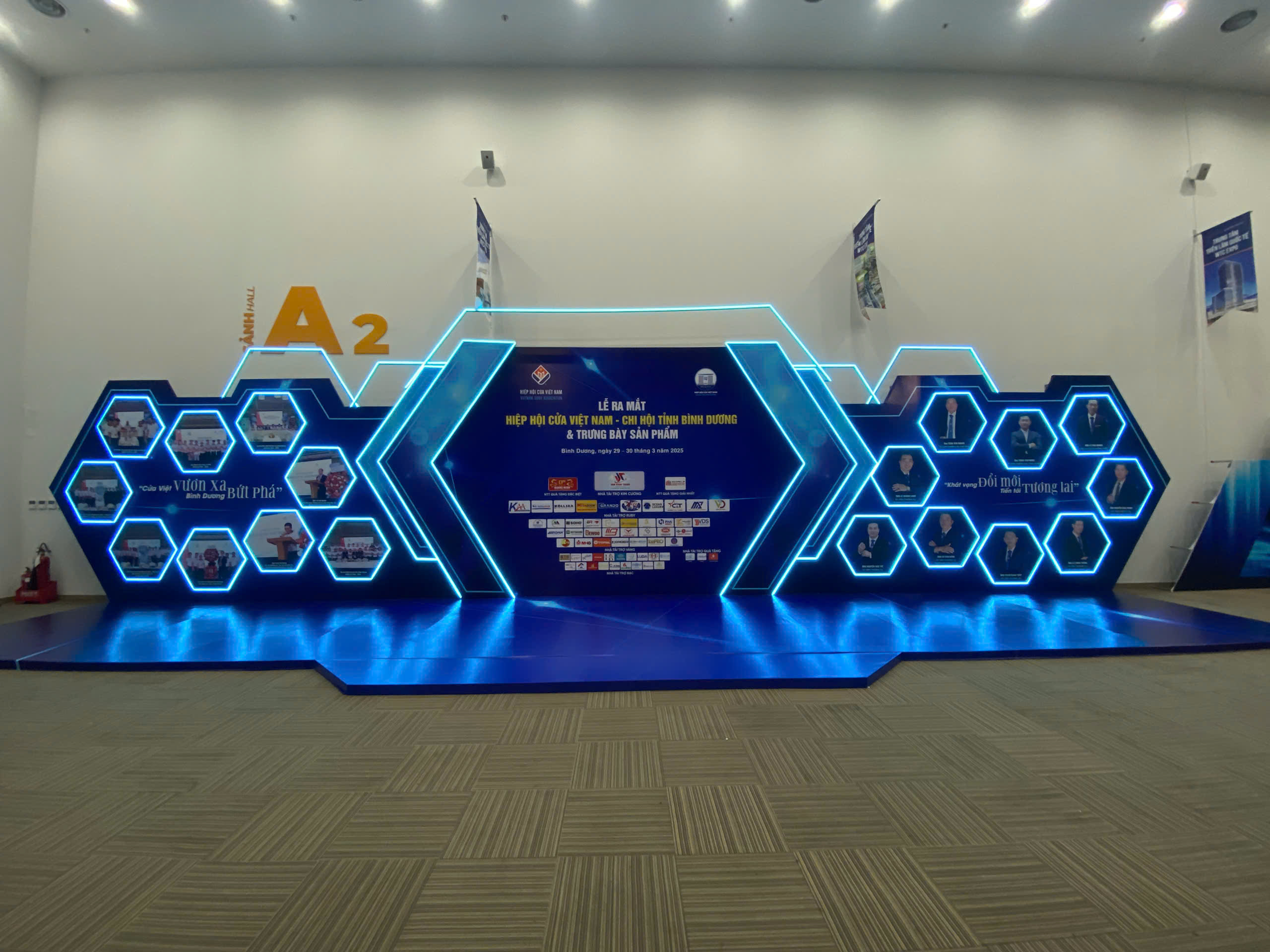 thiết kế booth quảng cáo