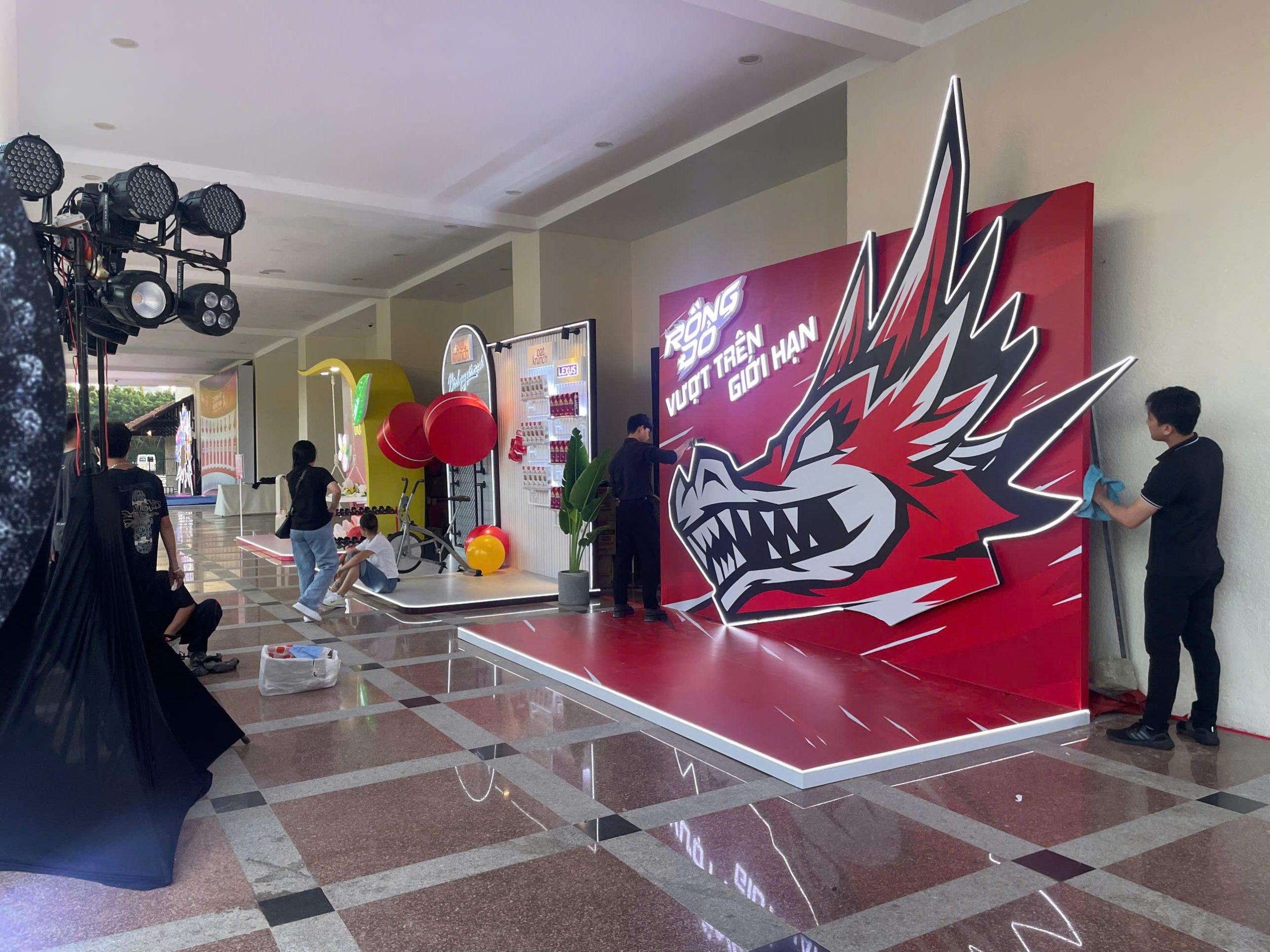 thiết kế booth quảng cáo